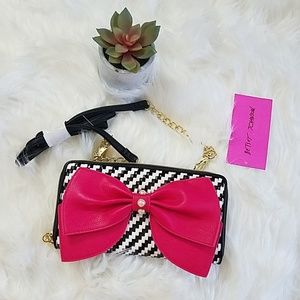 ❣Betsey Johnson Clutch❣
